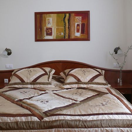 Ferienwohnung Szerencsemak Panzio Kehidakustány Zimmer foto