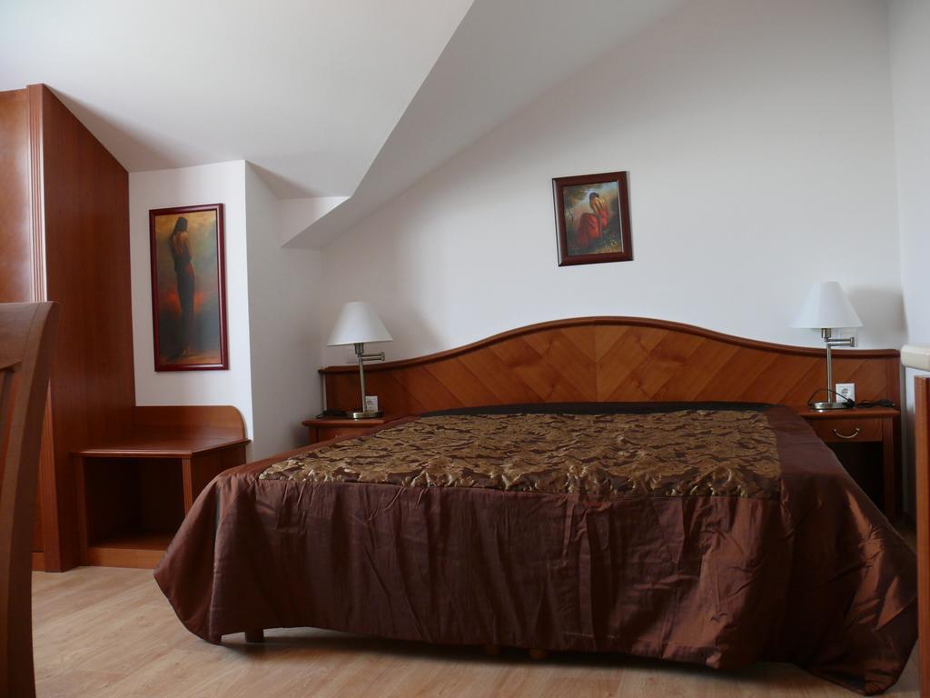 Ferienwohnung Szerencsemak Panzio Kehidakustány Zimmer foto