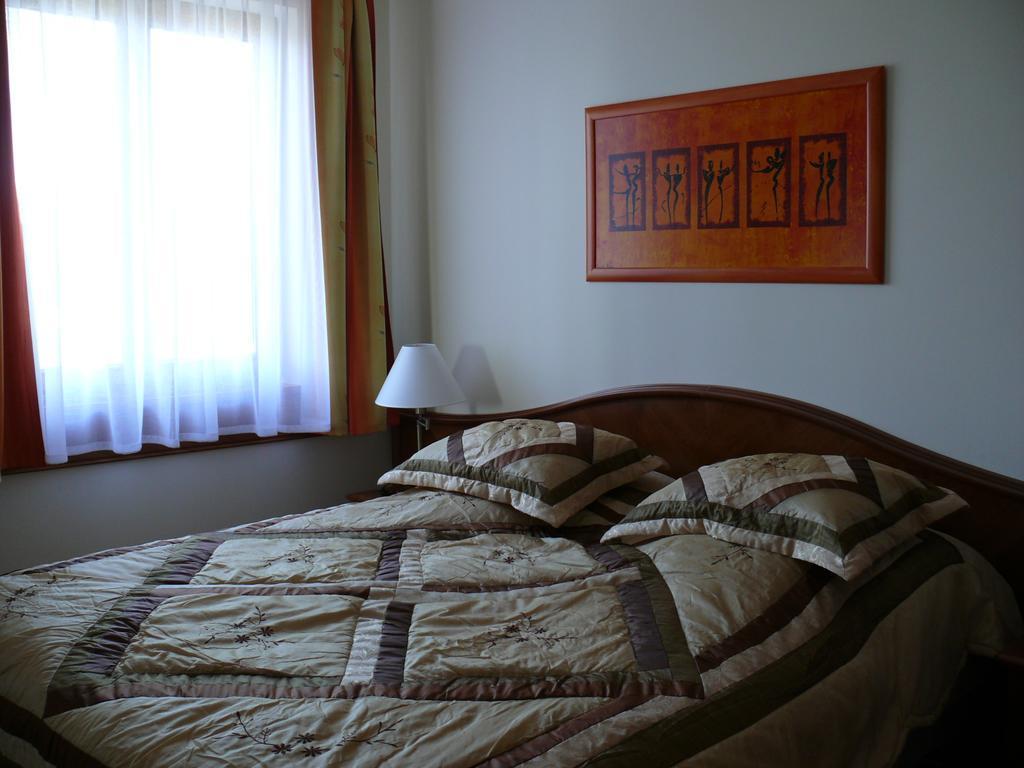 Ferienwohnung Szerencsemak Panzio Kehidakustány Zimmer foto